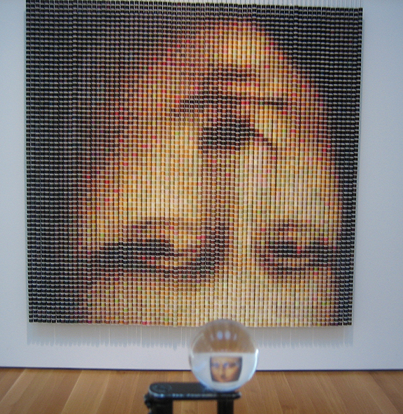 Mona Lisa in spools of thread